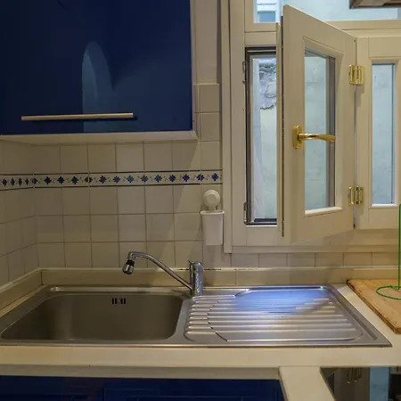 Cozy 1-br Near Ponte Vecchio Apartment